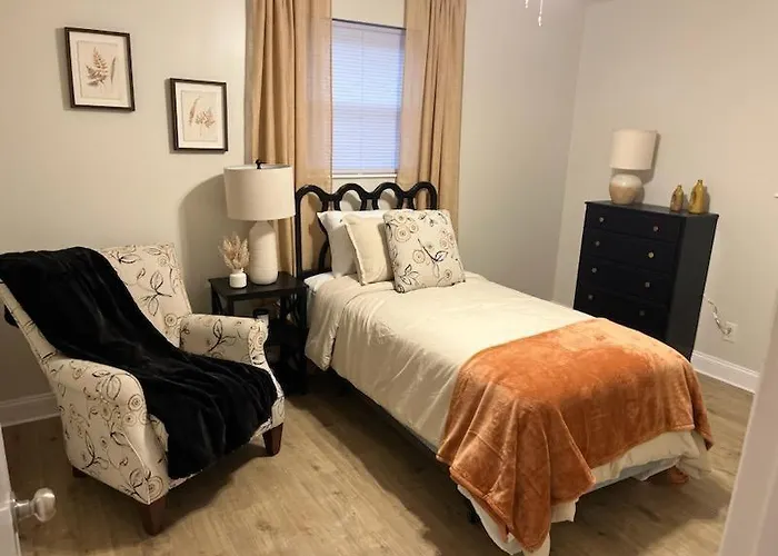 Charming Springboro House Near Historic Downtown