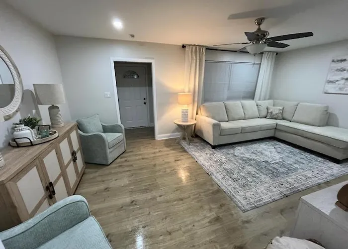Charming Springboro House Near Historic Downtown